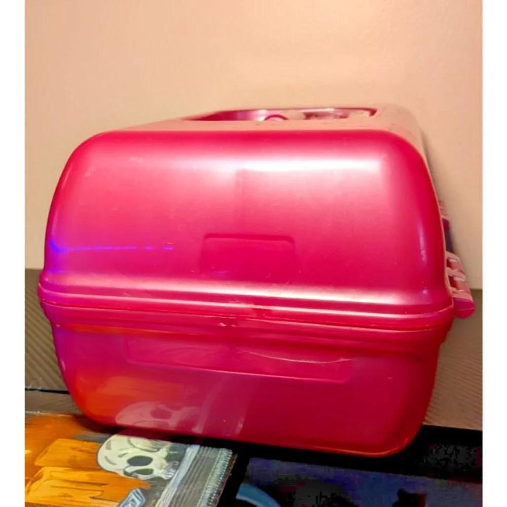 Caboodles  On-The-Go Girl cosmetic and Makeup Organizer Case Hot Pink